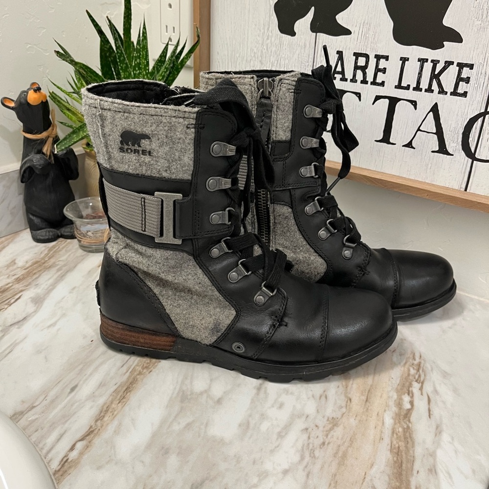 Sorel Major Carly Combat Boot